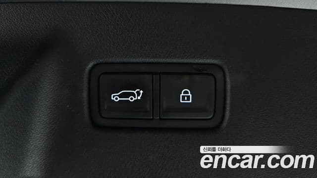Hyundai Santa Fe 2023 — Şəkil 17/20