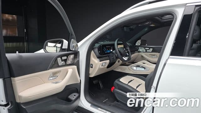 Mercedes-Benz GLS-Class 2026 — Фото 10/20