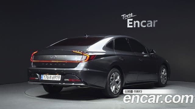 Hyundai Sonata 2021 — ფოტო 2/20