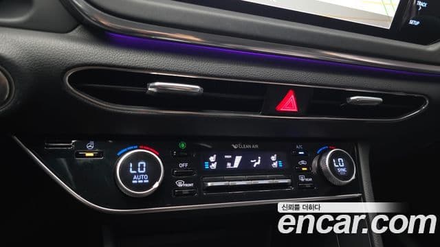 Hyundai Sonata 2021 — ფოტო 19/20