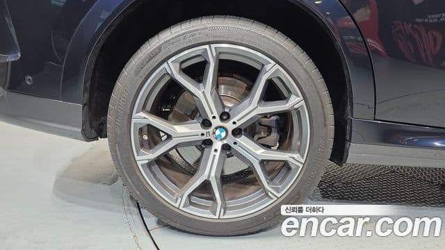 BMW X6 2021 — Photo 2/33