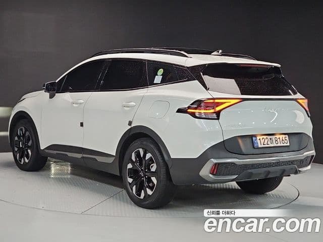 Kia Sportage 2021 — Фото 2/20