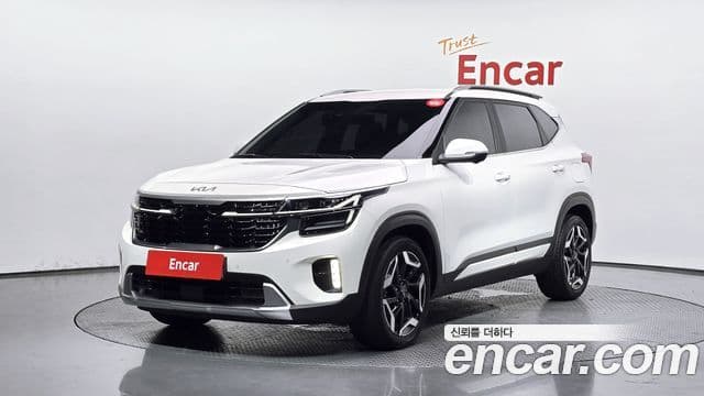 Kia Seltos 2023 — ფოტო 1/20