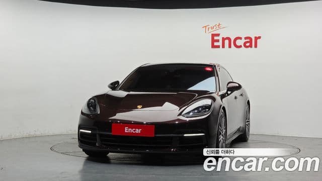 Porsche Panamera 2018 — ფოტო 2/20