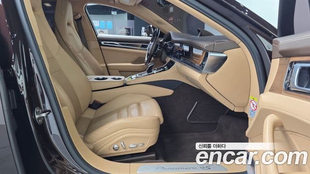 Porsche Panamera 2018 — Şəkil 7/34