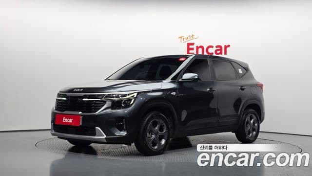 Kia Seltos 2023 — Şəkil 1/20