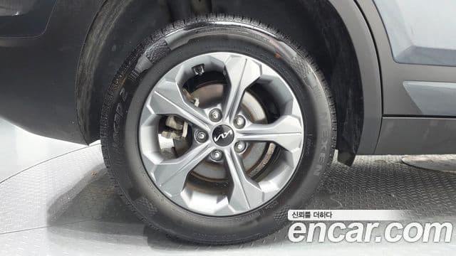 Kia Seltos 2023 — Şəkil 5/20
