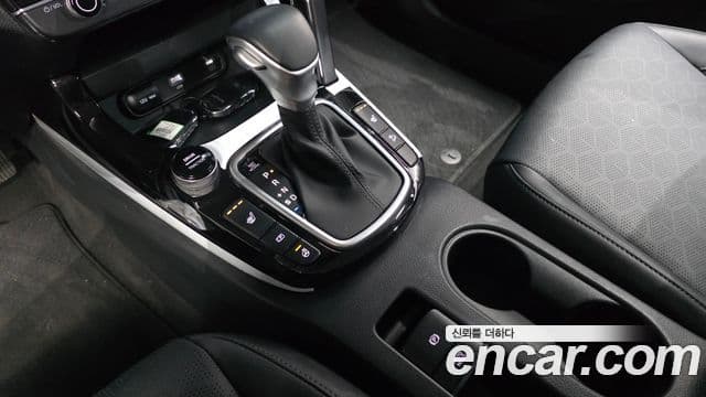 Kia Seltos 2023 — Şəkil 9/20
