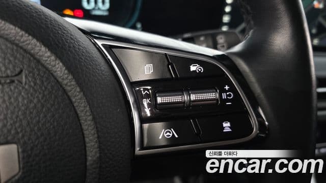 Kia Seltos 2023 — Şəkil 19/20