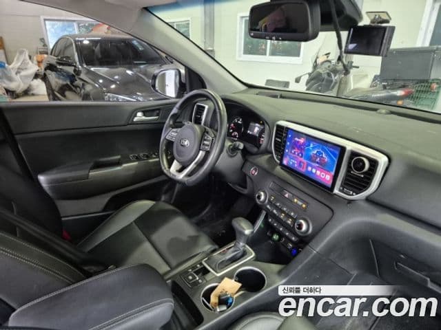 Kia Sportage The Bold 2021 — ფოტო 10/10
