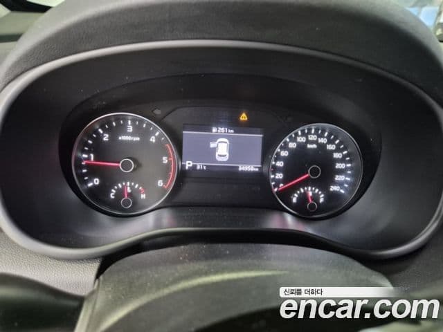 Kia Sportage The Bold 2021 — ფოტო 7/10