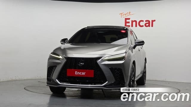 Lexus NX450h+ 2024 — ფოტო 2/20