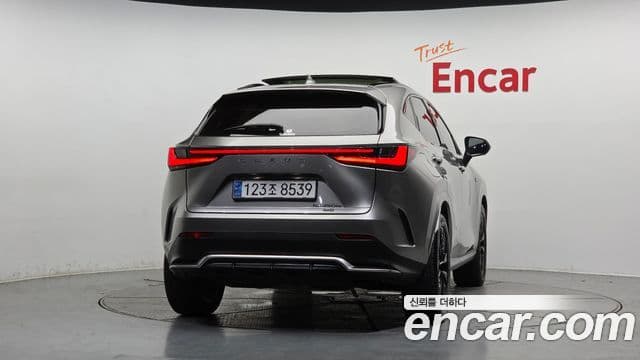 Lexus NX450h+ 2024 — ფოტო 3/20