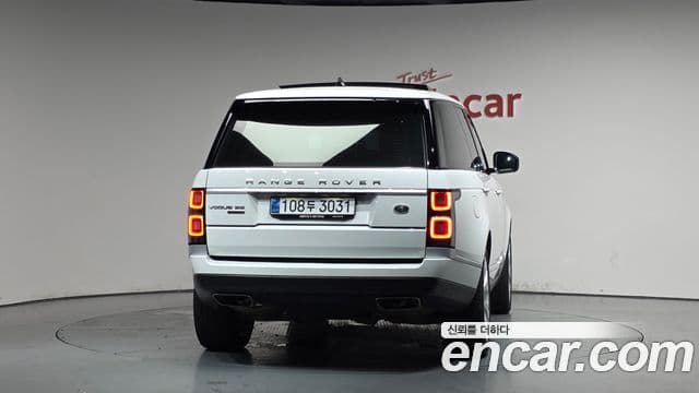 Land Rover Range Rover 2019 — ფოტო 4/20