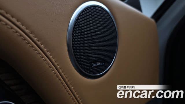 Land Rover Range Rover 2019 — ფოტო 19/20