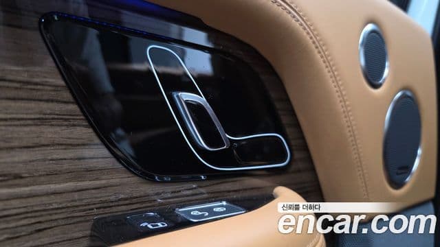Land Rover Range Rover 2019 — Photo 23/40