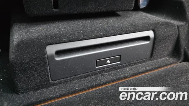 Land Rover Range Rover 2019 — Photo 8/40