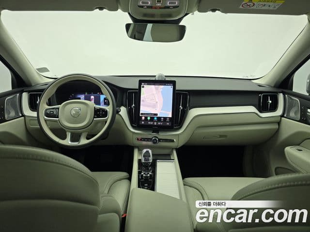 Volvo XC60 2025 — ფოტო 10/20