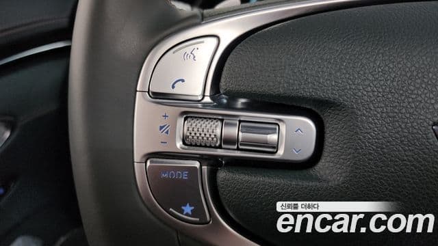 Genesis GV70 2024 — ფოტო 16/20