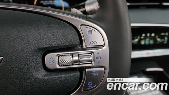 Genesis GV70 2024 — ფოტო 17/20