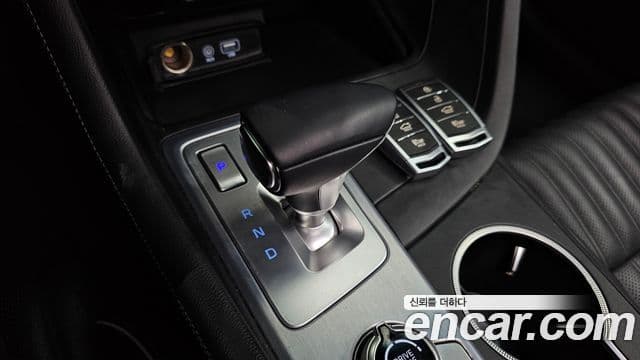 Genesis G70 2019 — ფოტო 8/20