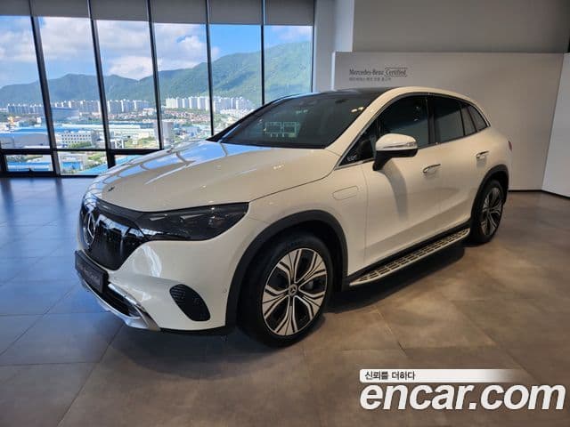 Mercedes-Benz EQE SUV 2024 — ფოტო 2/20