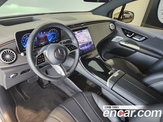Mercedes-Benz EQE SUV 2024 — ფოტო 19/20