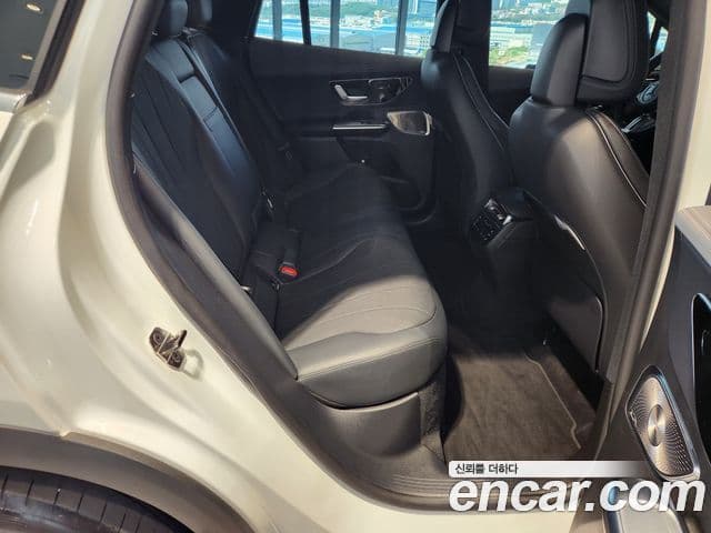 Mercedes-Benz EQE SUV 2024 — ფოტო 15/20