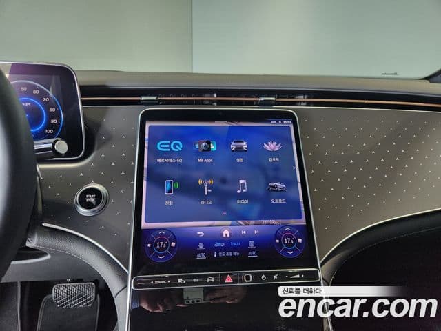 Mercedes-Benz EQE SUV 2024 — ფოტო 16/20