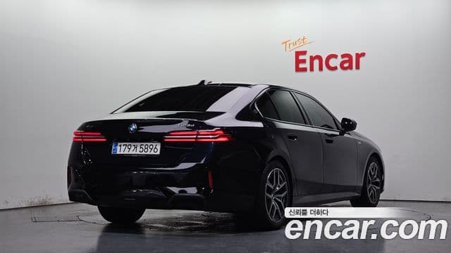 BMW 5 Series 2024 — ფოტო 2/20