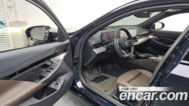 BMW 5 Series 2024 — ფოტო 10/20