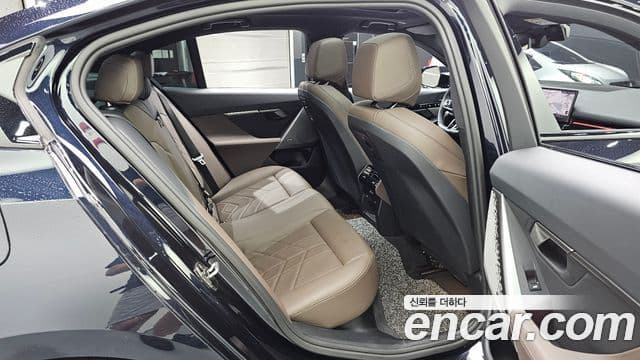 BMW 5 Series 2024 — ფოტო 12/20