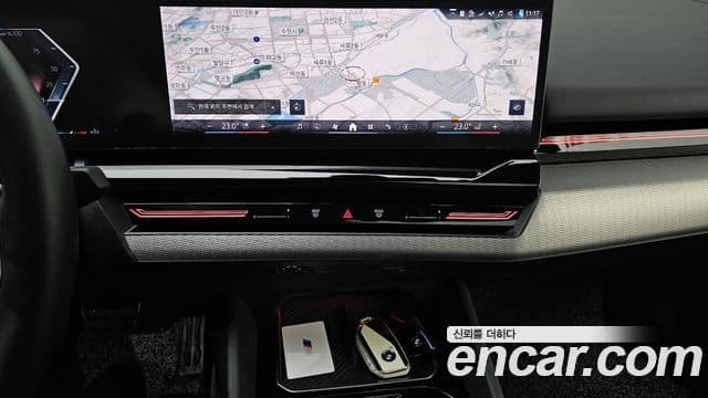 BMW 5 Series 2024 — ფოტო 14/20