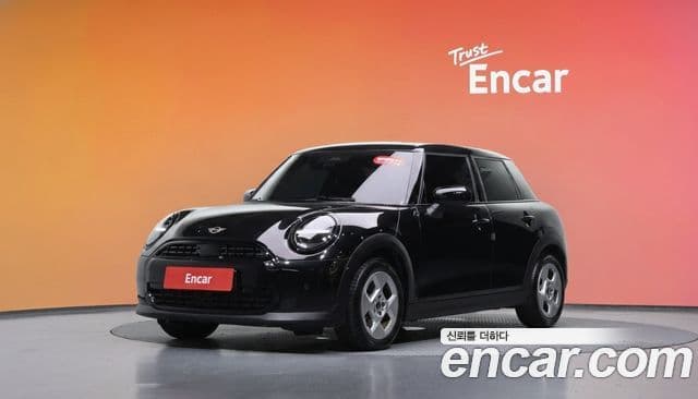 Mini Cooper C 2026 — Şəkil 1/20