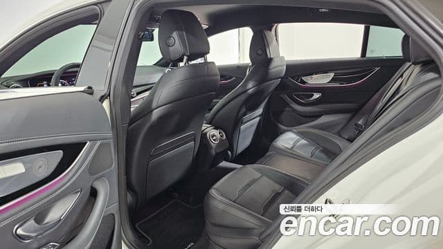 Mercedes-Benz AMG GT 2020 — Фото 12/20