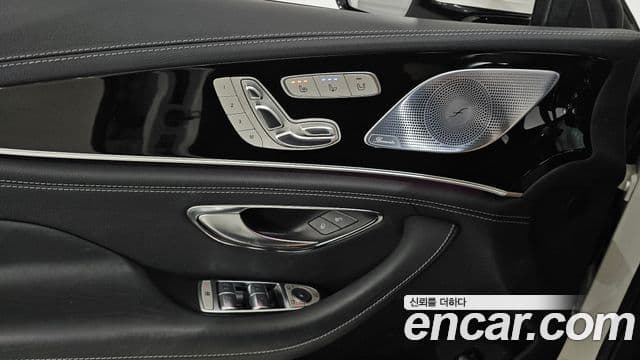 Mercedes-Benz AMG GT 2020 — Фото 14/20
