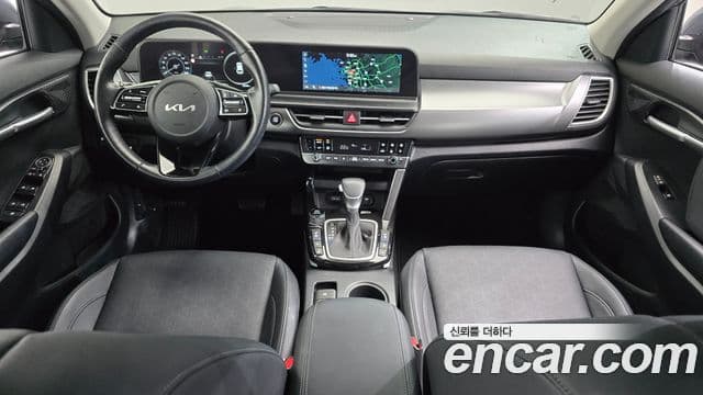 Kia Seltos 2023 — ფოტო 7/20