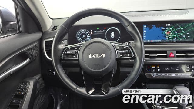 Kia Seltos 2023 — ფოტო 12/20