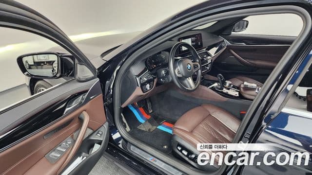 BMW 5 Series 2021 — ფოტო 9/20
