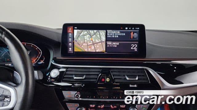 BMW 5 Series 2021 — ფოტო 11/20