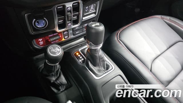 Jeep Wrangler 2025 — Şəkil 8/20