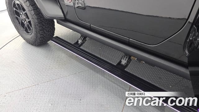 Jeep Wrangler 2025 — Şəkil 19/20