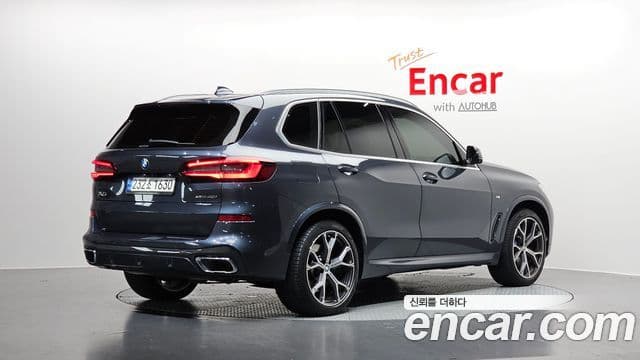 BMW X5 2021 — фото 1 из 20