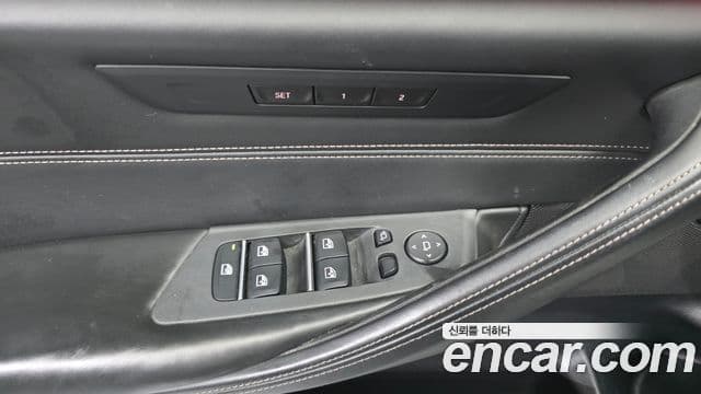 BMW 5 Series 2018 — Фото 13/20