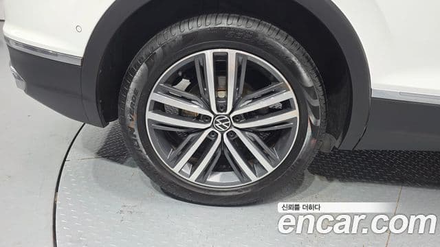Volkswagen Tiguan 2023 — Şəkil 5/20