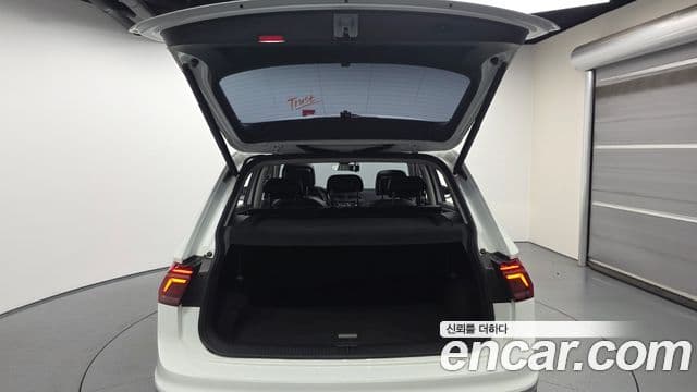 Volkswagen Tiguan 2023 — Şəkil 20/20