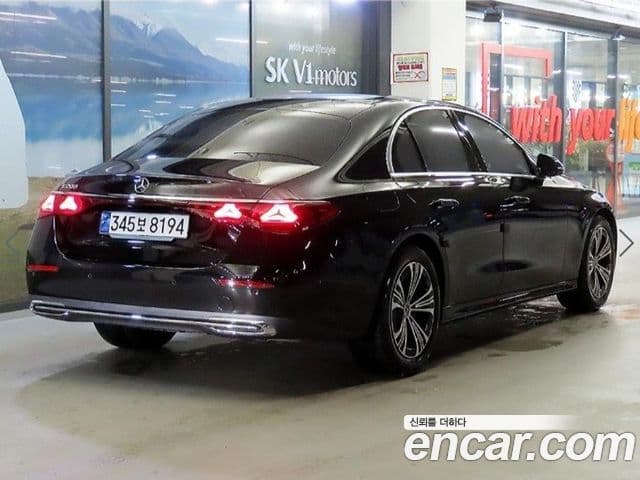Mercedes-Benz E-Class 2024 — ფოტო 3/19
