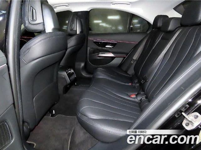 Mercedes-Benz E-Class 2024 — ფოტო 10/19