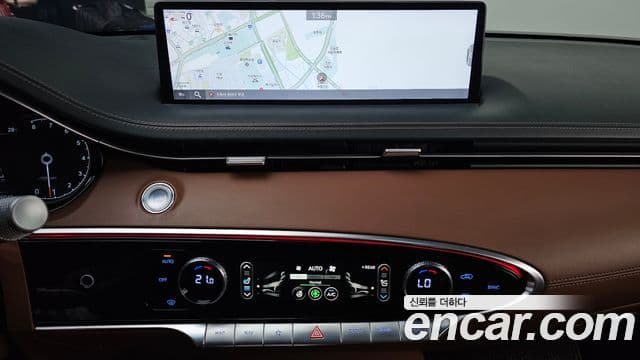Genesis GV70 2021 — Şəkil 14/20