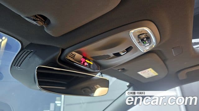Volvo V60 Cross Country 2019 — Фото 19/20